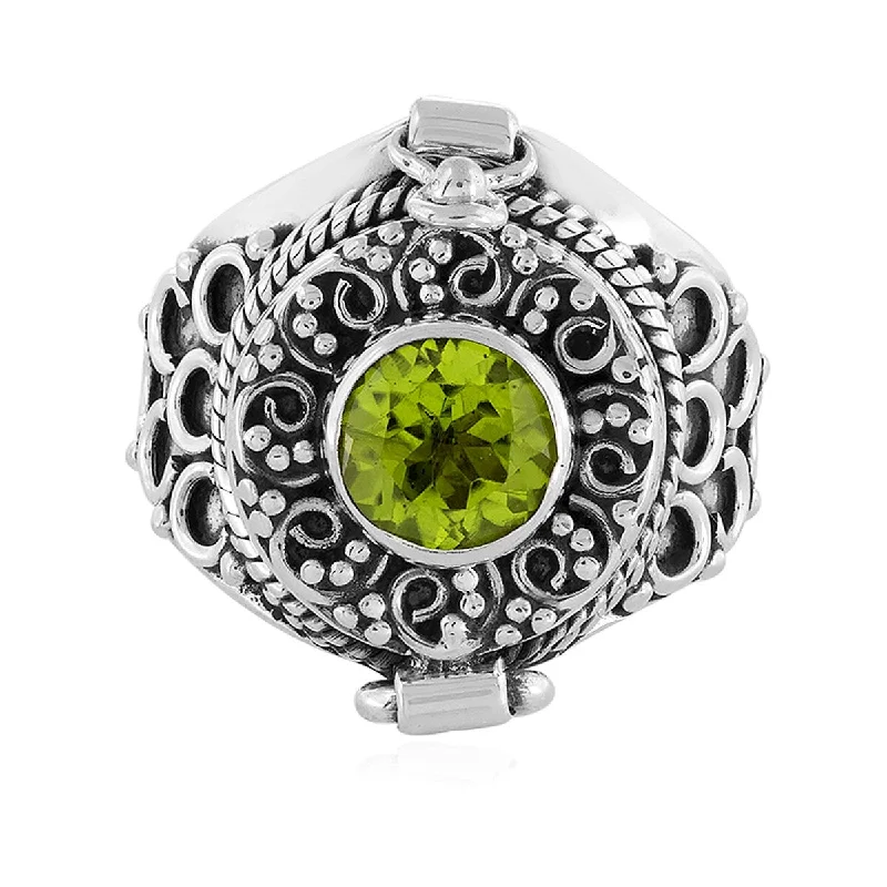 925 Sterling Silver Peridot Designer Ring