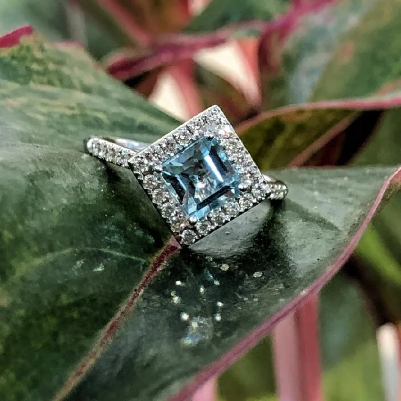 Kim Collins Kite-Set Aquamarine Ring