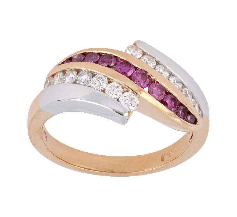 Purple Diamond Ladies Ring (Purple Diamond 0.35 cts. White Diamond 0.49 cts.)