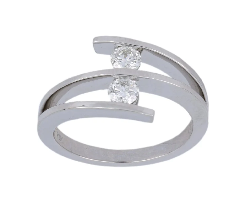 White Diamond Ladies Ring (White Diamond 0.41 cts.)