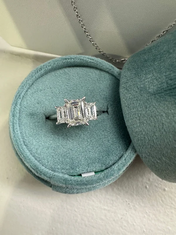 14K White Gold Three Stone Emerald Ring