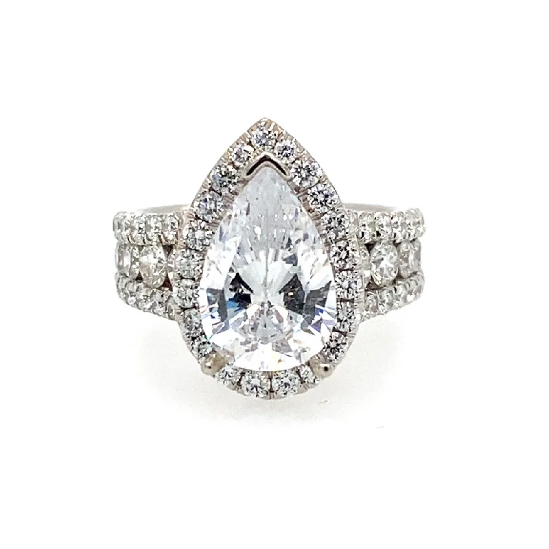 18K White Gold Halo Pear Diamond Engagement Ring