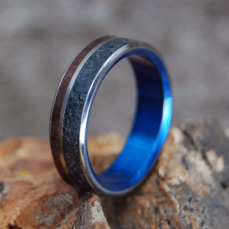 Blue Icelandic Heart | Men's Beach Sand, Koa Wood & Titanium Wedding Ring