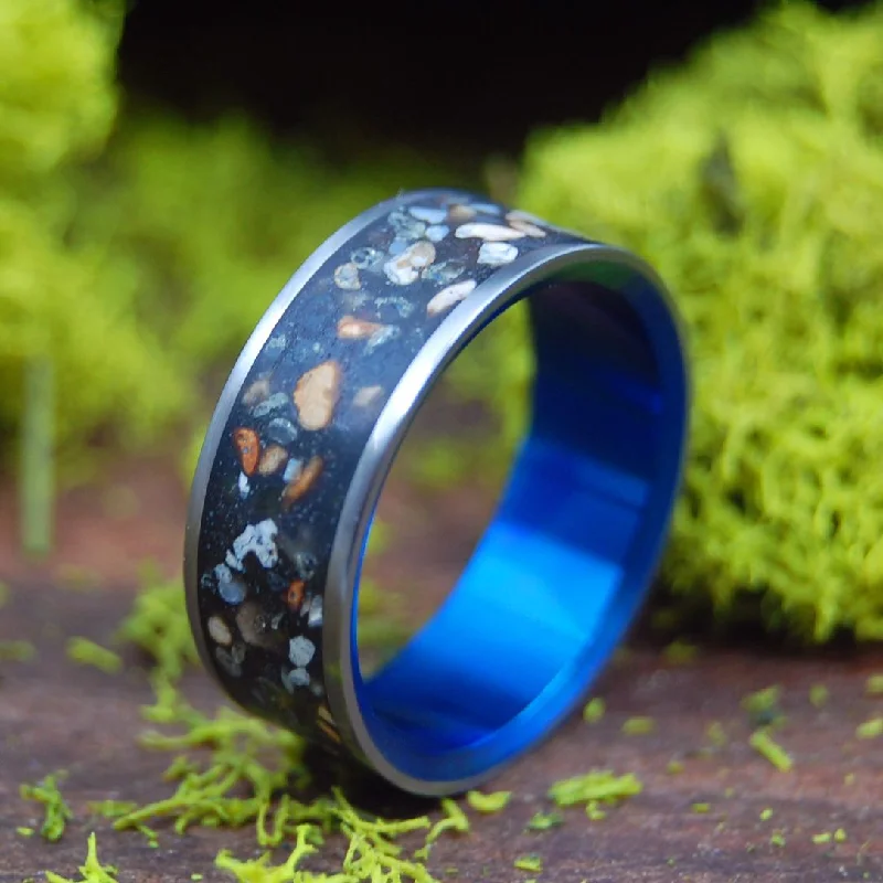 Bocce | Men's Beach Sand & Titanium Wedding Ring