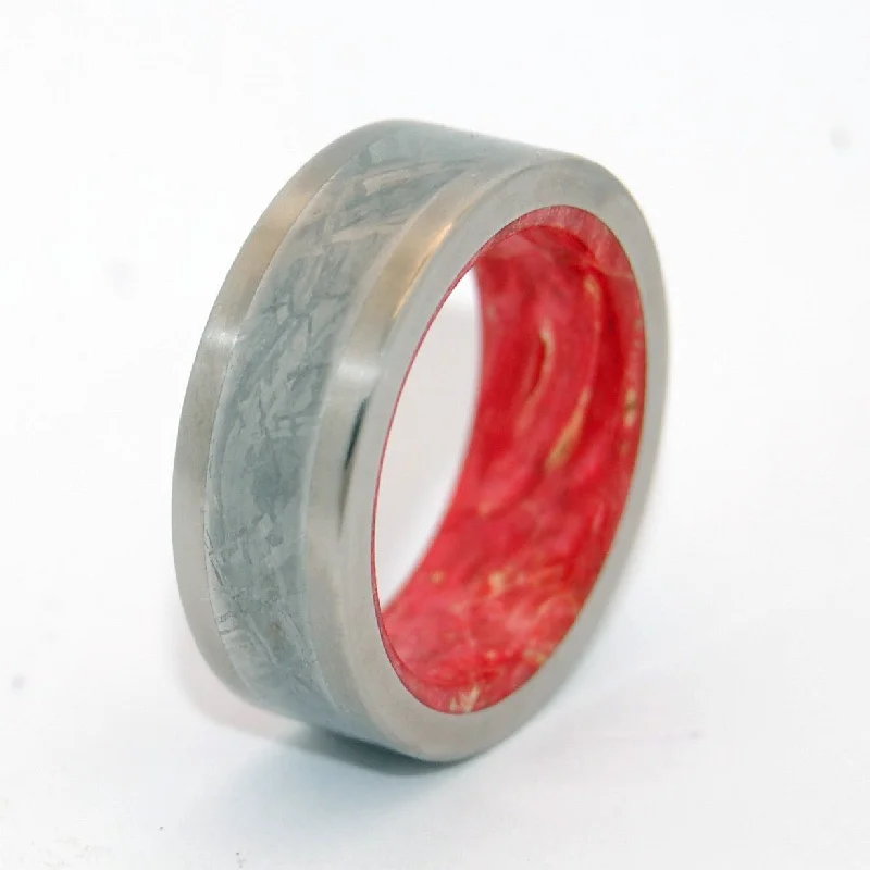 Red Star Supernova | Men's Meteorite, Wood & Titanium Wedding Ring