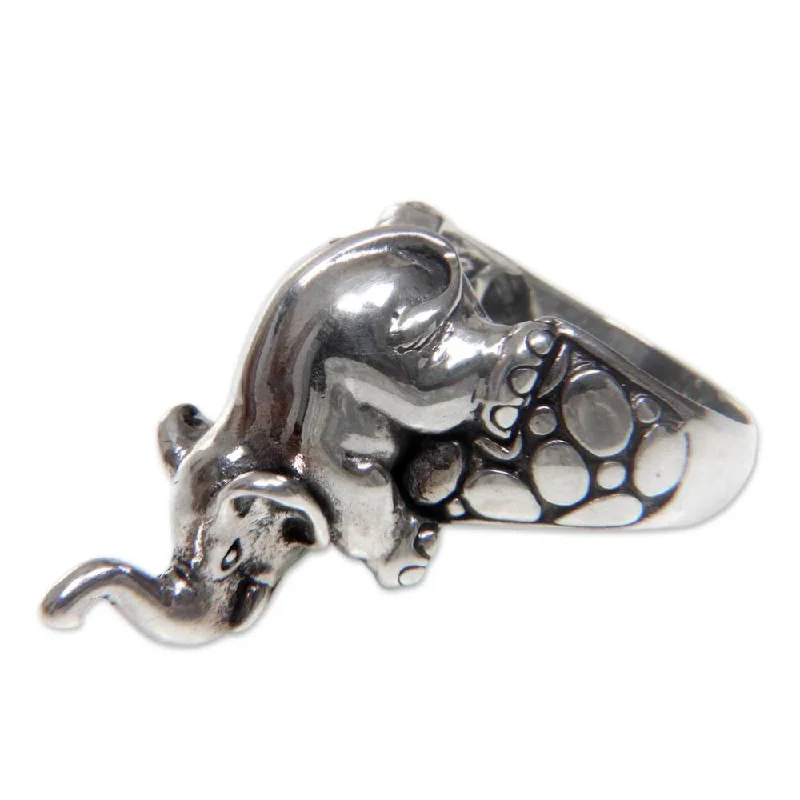 Handmade Men's Sterling Silver 'Sumatran Elephant' Ring (Indonesia)