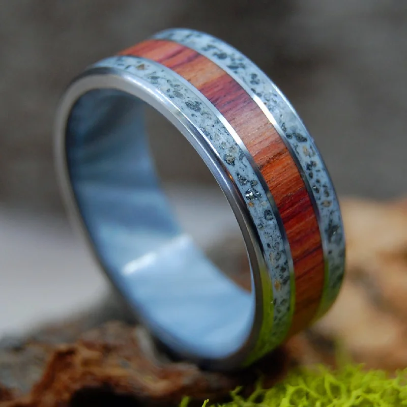 Key West Tulip | Men's Beach Sand, Tulip Wood, Resin & Titanium Wedding Ring