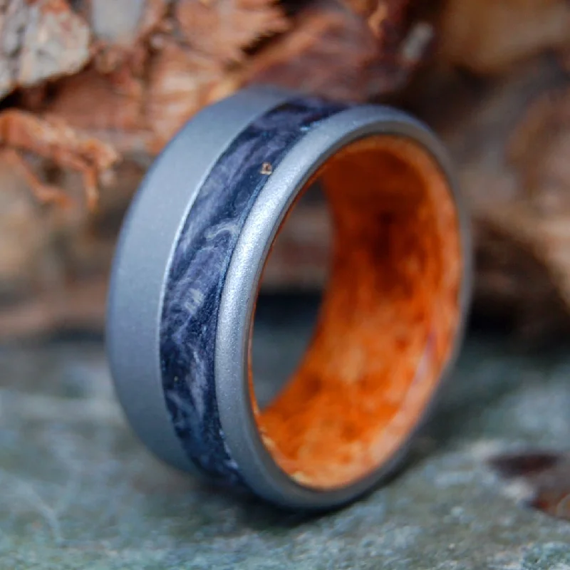 Nil Sine Numine | Men's Box Elder Wood & Titanium Wedding Ring