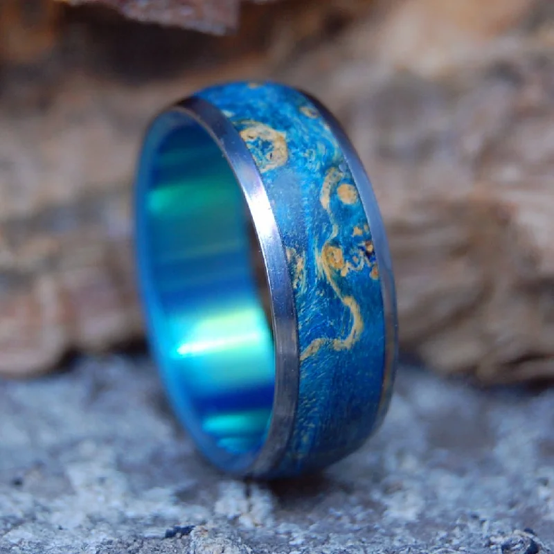 Ocean Dome | Men's Blue Box Elder Wood & Titanium Wedding Ring