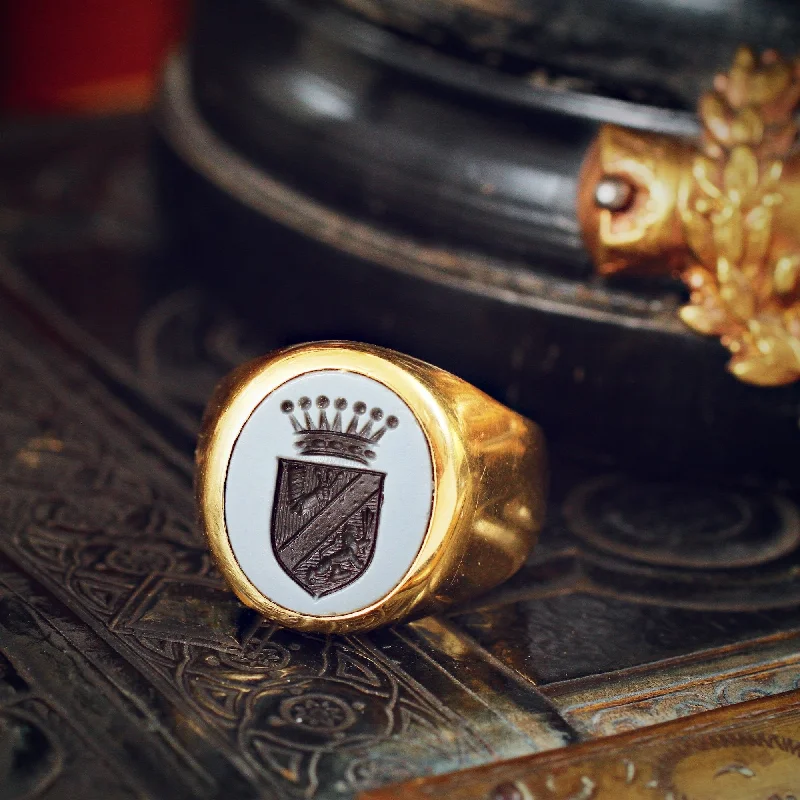 Super Quality 18ct Gold Intaglio Crest Signet Ring